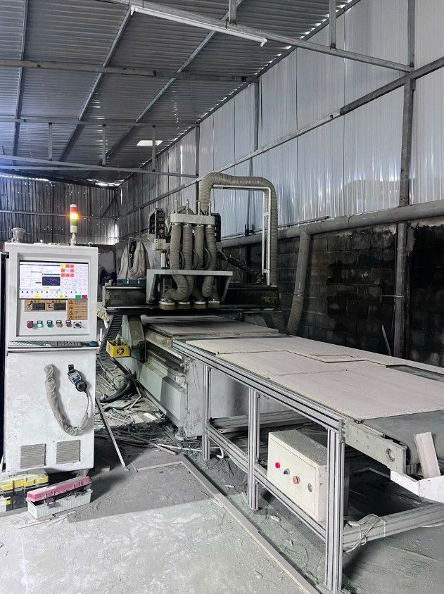Máy CNC Router tại xưởng nội thất